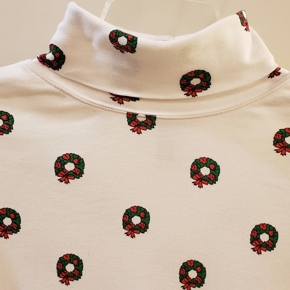LORD & TAYLOR Vintage Christmas Wreath Turtleneck Pullover Top Size Petite L
